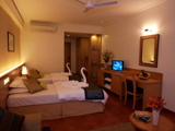 ROOM 6